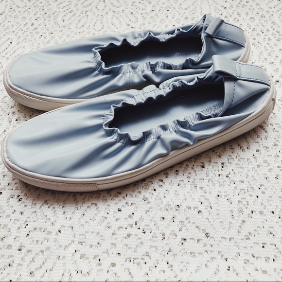 Zara Shoes - Zara Stretch Sneakers